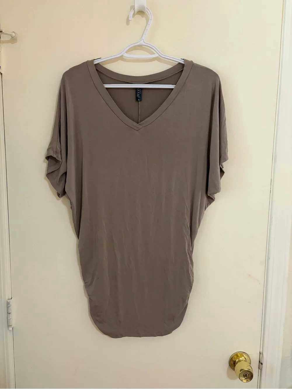 Relaxed V-Neck Dolman Top - Taupe